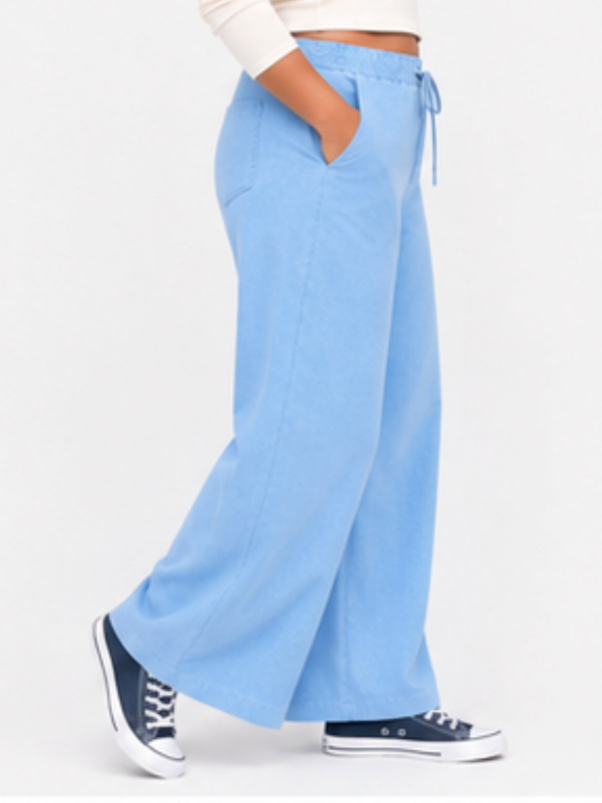 Women Sky Blue Solid Wide Leg Drawstring Palazzo Pants | PLATO
