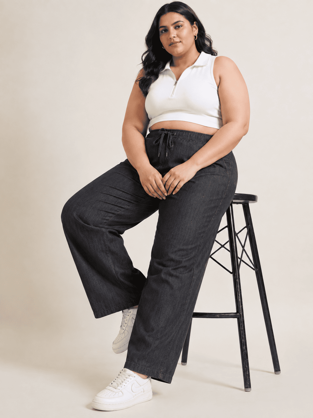 Women Black Solid Wide Leg Drawstring Palazzo Pants | BLAIS