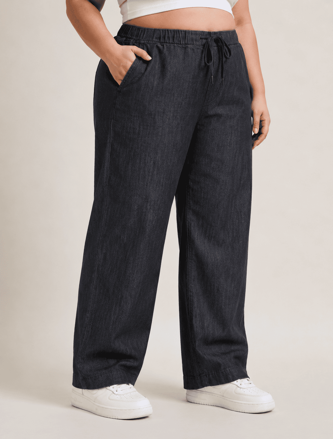 Women Black Solid Wide Leg Drawstring Palazzo Pants | BLAIS